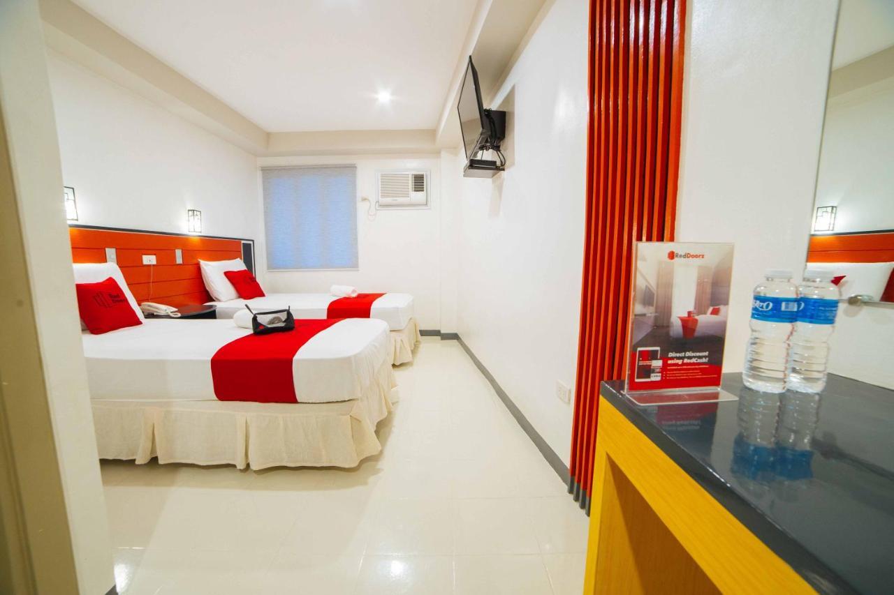 Reddoorz Plus Near San Pedro Cathedral Davao City Dış mekan fotoğraf